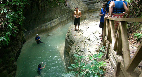 swimming_in_the_rocks